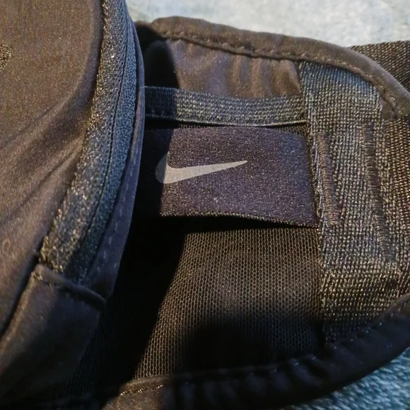 Nike Black Belt Bag for Men - Picture 2 of 9